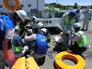 岐阜県排水ポンプ車操作訓練